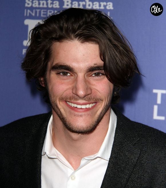 Amis depuis plus de dix ans, ils étaient devenus amoureux en 2020.

RJ Mitte. Photo par Zuma Press / Bestimage
