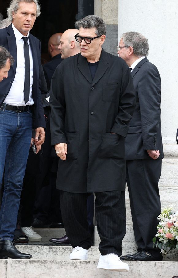 Marc Lavoine quittant la cérémonie funéraire de la chanteuse française Françoise Hardy au crématorium du Père Lachaise à Paris, France, le 20 juin 2024. Photo par Raphael Lafargue/ABACAPRESS.COM