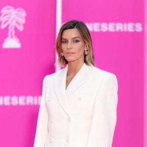 En parallèle de la danse, Fauve Hautot poursuit sa carrière de comédienne avec la mini-série La Cible, diffusée sur TF1.


Fauve Hautot assiste à la 8e édition du Festival international Canneseries sur le tapis rose – cinquième jour – à Cannes, en France, le 28 avril 2025. Photo : Shootpix/ABACAPRESS.COM