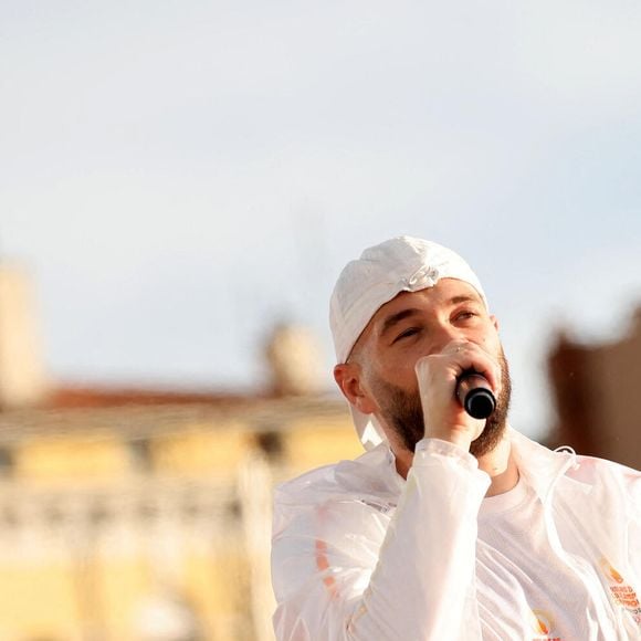 Jul lors de la cérémonie d'arrivée de la flamme olympique au Vieux-Port de Marseille, France, le 8 mai 2024. © Dominique Jacovides/Bestimage