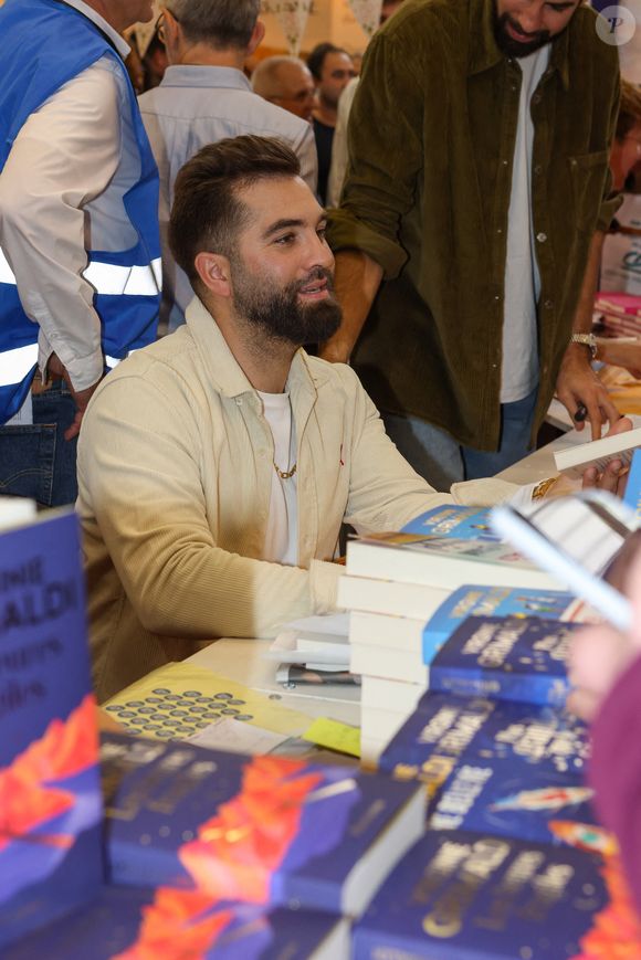 Kendji Girac à la Hall Georges Brassens de Brive-la-Gaillarde pour la 43 ème Foire du Livre de Brive, le 8 novembre 2025. © Jean-Marc Lhomer/Bestimage