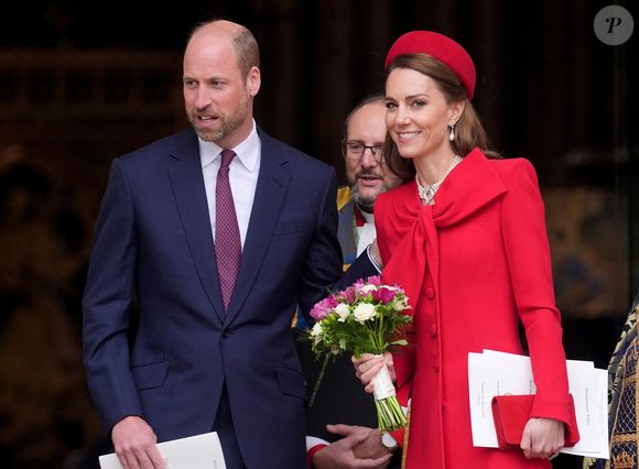 Pour l'occasion, la princesse de Galles était très chic dans un magnifique manteau rouge assorti de son chapeau.
Le prince William, prince de Galles, et Catherine (Kate) Middleton, princesse de Galles - La famille royale d'Angleterre célèbre le 76ème Commonwealth Day à l'abbaye de Westminster à Londres le 10 mars 2025. ©Julien Burton/ Bestimage