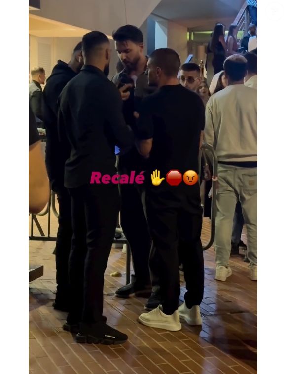 Sans bande-son claire, difficile de savoir ce qu'il s'est réellement passé... Mais l'époux de 
Nabilla Vergara semble avoir déchanté devant des agents de sécurité en voulant se rendre dans une très chic adresse de Monte-Carlo avec le footballeur Marco Verratti. 

Thomas Vergara aux côtés de Marco Verratti sur la Croisette - Capture d'écran de la vidéo exclusive de nos confrères de "Public" - relayée ce dimanche 25 mai 2025.