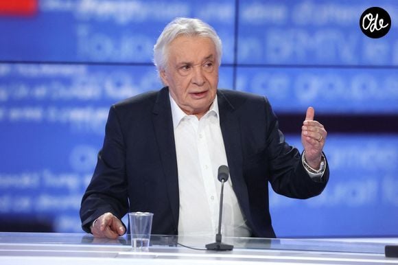Très attaché à sa commune d'adoption, Michel Sardou se fait rare en public, privilégiant une vie paisible rythmée par quelques sorties dans les rues de Bormes-les-Mimosas. 

Photo : Domine Jerome/ABACA