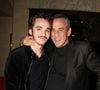 Il y a un peu plus d'un an, Gaston, Manon et Ninon Ardisson perdaient leur pilier. Leur papa, Thierry Ardisson.

Thierry Ardisson et son fils Gaston Ardisson lors du cocktail de lancement du magazine Façade 16 à l'hôtel Costes à Paris.

© Philippe Baldini/Bestimage