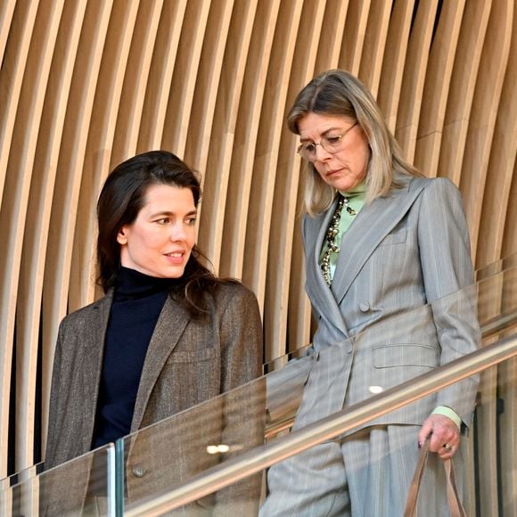 Le prince Albert II de Monaco, la princesse Caroline de Hanovre, Charlotte Casiraghi et Mélanie-Antoinette de Massy inaugurent la médiathèque Caroline à Monaco, le 10 décembre 2025. © Bruno Bebert / Bestimage