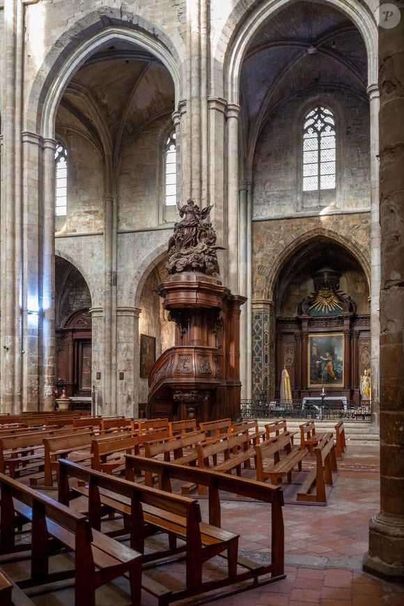 Vue intérieure de la basilique Sainte-Marie-Madeleine, troisième tombeau de la chrétienté contenant les reliques de Marie-Madeleine, apôtre du Christ à Saint-Maximin-la-Sainte-Baume, France le 02 février 2025. Photo par Laurent Coust/ABACAPRESS.COM