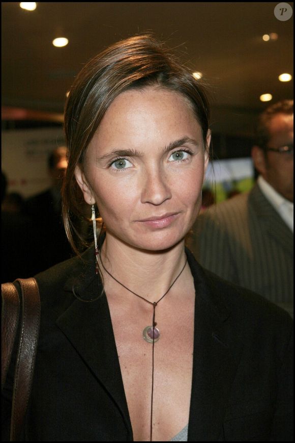 Axelle Laffont à la vente aux enchères de photos prises par des footballeurs pour la Croix Rouge à Paris © Coadic Guirec Bestimage