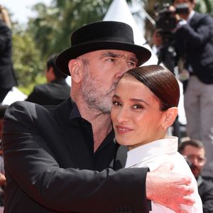 Eric Cantona et sa femme Rachida Brakni - Montée des marches du film « Soudain » lors du 79ème Festival International du Film de Cannes, le 15 mai 2026. © Jacovides-Moreau / Bestimage