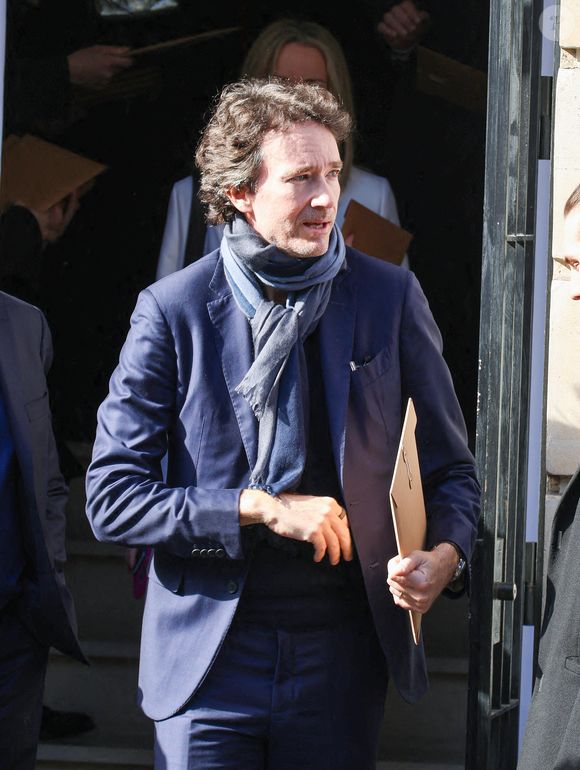 Antoine Arnault aux arrivées au défilé Givenchy Mode Collection Prêt-à-Porter Automne/Hiver 2025-2026 lors de la Fashion Week de Paris (PFW) à l'hôtel de Camaran, in Paris, France, le 7 mars 2025. © Denis Guignebourg/Bestimage