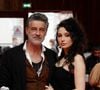 Stéphane Blancafort a été écarté du tournage d'Ici tout commence 

Info: Deux acteurs de la série "Ici tout commence", sur TF1, ont été impliqués dans une violente altercation dans un bar, hors tournage. Stéphane Blancafort aurait été mis en garde à vue 𝐚𝐩𝐫𝐞̀𝐬 𝐚𝐯𝐨𝐢𝐫 𝐭𝐞𝐧𝐭𝐞́ 𝐝''𝐞́𝐭𝐫𝐚𝐧𝐠𝐥𝐞𝐫 Catherine Davydzenka, sa compagne et mis à pied...
TF1 et STUDIO TF1 indiquent ce samedi avoir été informés la veille d’une violente altercation impliquant les deux comédiens de la série diffusée depuis novembre. Selon ce communiqué, cette dispute s’est déroulée en marge du tournage Anne-Sophie Guebey / Bestimage