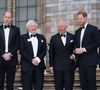 Coïncidence ou volonté de retisser des liens ?

Le prince William, Sir David Attenborough, Charles et le prince Harry, duc de Sussex, à la première de la série Netflix "Our Planet" au Musée d'Histoires Naturelles à Londres, le 4 avril 2019.
©Backgrid UK/ Bestimage