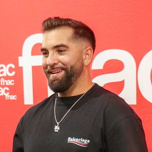 Exclusif - Kendji Girac en séance de dédicaces à l'occasion de la sortie de son nouvel album ''Vivre'' à la FNAC Croix-Blanche de Sainte-Geneviève-des-Bois, France, le vendredi 4 octobre 2024.