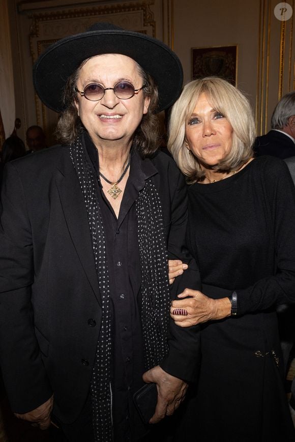 Exclusif - Marc Veyrat et Brigitte Macron - Laurent Gerra reçoit la légion d’honneur de la part du grand chancelier F. Lecointre en présence de la première dame, B. Macron au Palais de la Légion d'honneur à Paris le 29 septembre 2025. © Cyril Moreau/Bestimage