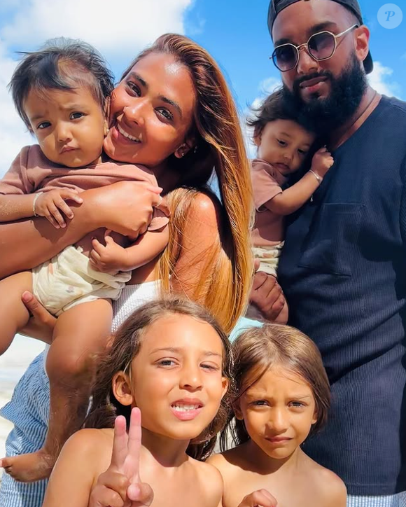 Et se met en retrait des réseaux sociaux.

Hanaa Elah et Irshad, parents de cinq enfants dans "Familles nombreuses".