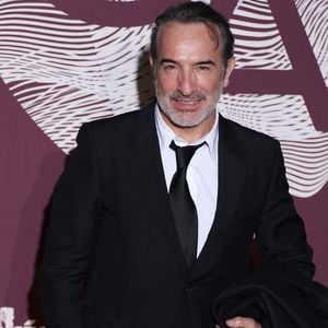 Jean Dujardin au photocall du dîner de la 51ème cérémonie des César au Fouquet's à Paris, France, le 27 février 2026. © Denis Guignebourg/Bestimage