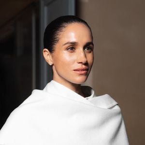 Meghan Markle, duchesse de Sussex, au défilé Balenciaga lors de la Fashion Week de Paris (PFW), au centre Laennec, à Paris, France, le 4 octobre 2025. © Tiziano Da Silva/Bestimage