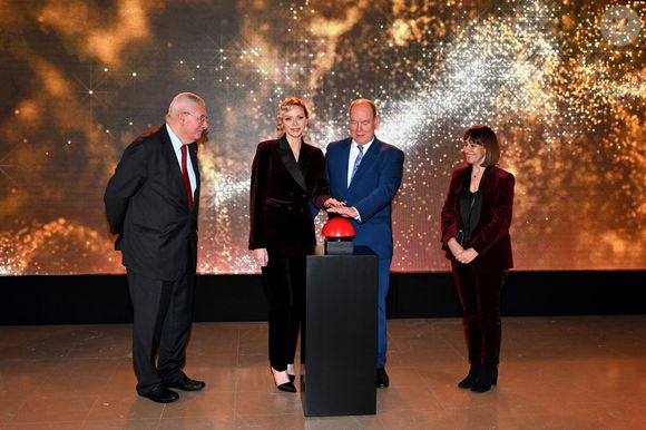 Le prince Albert II de Monaco et la princesse Charlene ont célébré les 25 ans du Grimaldi Forum et inauguré l'extension de l'espace d'exposition accompagné par M. Pierre André Chiappori représentant le ministre d'Etat de la Principauté, M. Henri Fissore, le président du Grimaldi, et de Mme Sylvie Biancheri, la directrice générale, à Monaco le 16 janvier 2025. © Bruno Bebert/Bestimage