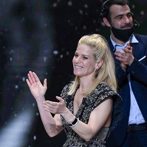 Marina Foïs, maîtresse de cérémonie sur scène lors de la 46ème cérémonie des César à l'Olympia à Paris le 12 mars 2021. ©  Pierre Villard/ Pool / Bestimage
