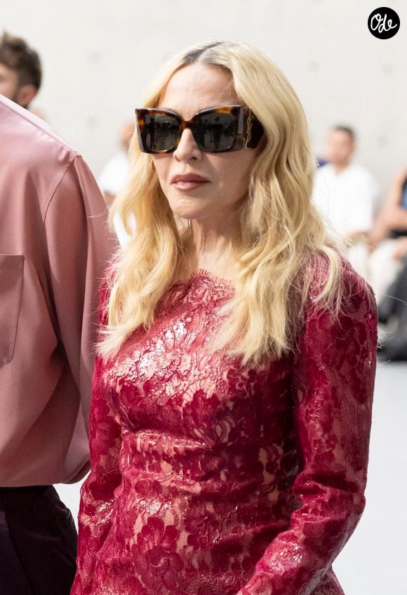 Madonna - People au défilé de mode homme Saint Laurent Printemps/Eté 2027 dans le cadre de la Fashion Week de Paris le 23 juin 2026.