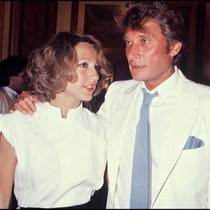 Archives : Johnny Hallyday et Nathalie Baye au mariage d'Eddie Barclay
Bestimage