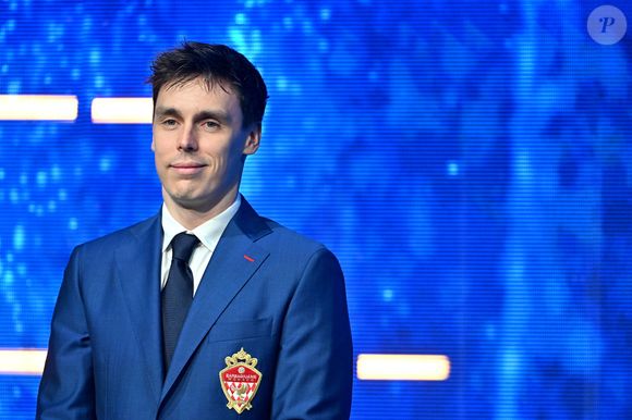 Louis Ducruet, le président des Barbagiuans remet le prix du Best Docu-Series durant la cérémonie des Sportel Awards 2025 au Grimaldi Forum à Monaco, le 20 octobre 2025.
Les Sportel Awards sont une compétition internationale visant à récompenser les plus belles images de sport de l'année dans le cadre du Sportel, le salon international du sport et des médias qui se déroule en Principauté. © Bruno Bebert/Bestimage

 
Cérémonie des Sportel Awards 2025 au Grimaldi Forum à Monaco, le 20 octobre 2025.
