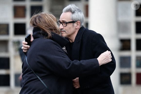 Michèle Bernier, Jean-Michel Tinivelli - Obsèques d'Isabelle Mergault à la Coupole du Père-Lachaise à Paris le 30 mars 2026. © Cyril Moreau - Dominique Jacovides / Bestimage