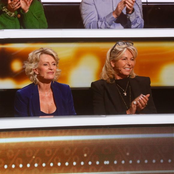 Rendez-vous ce samedi 1er mars à 21h10 ! 

Exclusif - François Alu, Sophie Davant, Caroline Margeridon - Enregistrement de l'émission "100% logique" présentée par C. Feraud et qui sera diffusée samedi 1er mars à 21.10 sur France 2 et sur france.tv, au Studio du Lendit à Saint-Denis, France. © Christophe Clovis / Bestimage