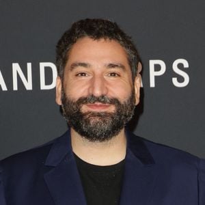 Mouloud Achour lors de l'avant-première du film "Monsieur Aznavour"  au cinéma Le Grand Rex à Paris le 22 octobre 2024.
© Coadic Guirec / Bestimage