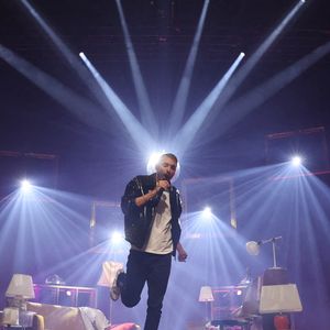 Christophe Willem se produit au festival Confluence le 15 février 2024 à Avignon, en France. Photo : Jérôme Domine/ABACAPRESS.COM