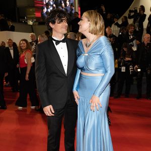 elle est malgré tout comblée de bonheur après avoir pu célébrer une grande fête pleine d'amour avec Florian Rossi fin juin 2025.

Florian Rossi et Louane assistent au tapis rouge de The Idol lors du 76ème festival de Cannes au Palais des Festivals le 22 mai 2023 à Cannes, France. Photo by David Niviere/ABACAPRESS.COM