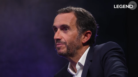 "La chose que je vous demande, c'est d'aller à fond dans ce que vous faites. C'est de ne pas tricher", a-t-il notamment déclaré. 

Alexandre Bompard sur le plateau de "Legend".