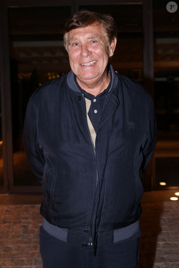 Jean-Pierre Foucault participe au FESTIFF (Festival du CINEMA FeelGood) à L'Isle sur la Sorgue, France, le 12 octobre 2025. Photo par Jerome Domine/ABACAPRESS.COM