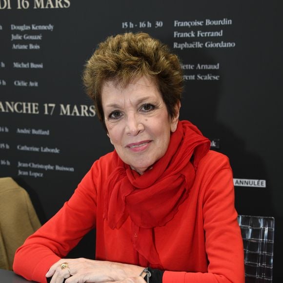La faute a des déclarations de Catherine Laborde dans l'un de ses ouvrages
Catherine Laborde - Salon du Livre à la Porte de Versailles de Paris, le 17 mars 2019. © Lionel Urman/Bestimage