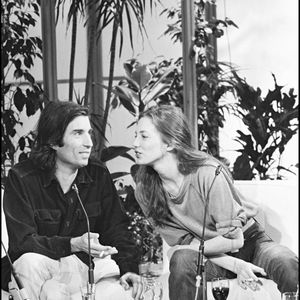 "Jane était avec monsieur Doillon qui lui tenait la main… Et ils n’avaient pas du tout prévu deux chaises pour nous"

Jacques Doillon et Jane Birkin sur un plateau en 1981.