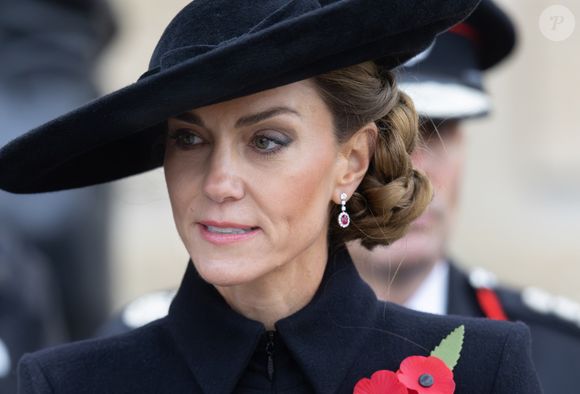 Catherine Kate Middleton, princesse de Galles, assiste à la cérémonie du souvenir de l'Armistice, au National Memorial Arboretum, à Burton-on-Trent, dans l'East Staffordshire le 11 novembre 2025. Photo par Arthur Edwards / Pa Photos / Bestimage