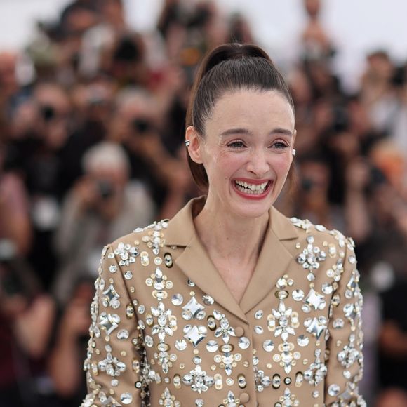 Charlotte Le Bon au photocall du film "Niki" lors du 77ème Festival International du Film de Cannes, au Palais des Festivals à Cannes, France, le 24 mai 2024. © Moreau-Jacovides/Bestimage
