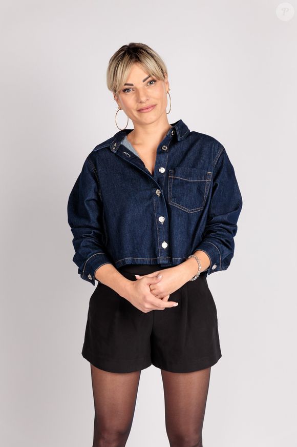 Coralie est l'une des candidates
Coralie, photo officielle de "Mariés au premier regard 2025"