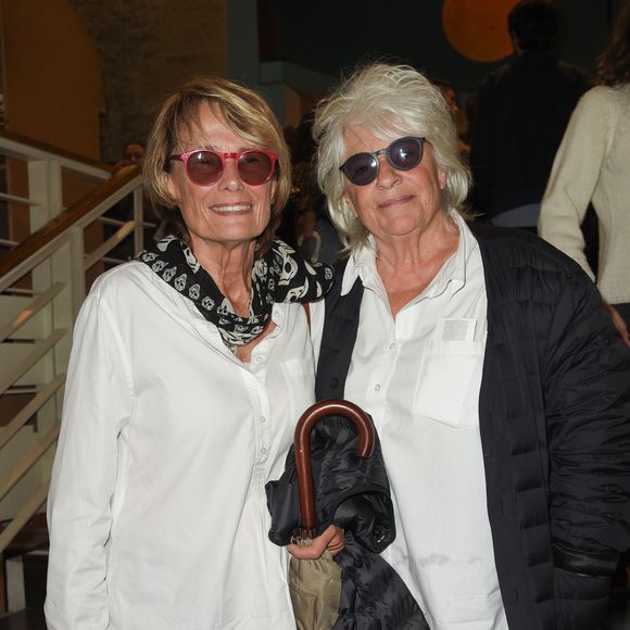 Catherine Lara et sa compagne Samantha - Générale de la pièce "Le Banquet" au théâtre du Rond-Point à Paris le 11 octobre 2018. © Coadic Guirec/Bestimage