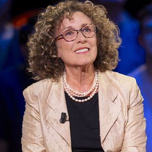 Ce samedi, Mireille Dumas était invitée dans l’émission “Piquantes” sur Téva, présentée par Nicole Ferroni, où elle a évoqué un sujet très personnel : sa fin de vie.
Mireille Dumas lors de l'enregistrement de l'émission "La Boîte à secrets", présentée par F.Bollaert. Photo : Perusseau/Bestimage