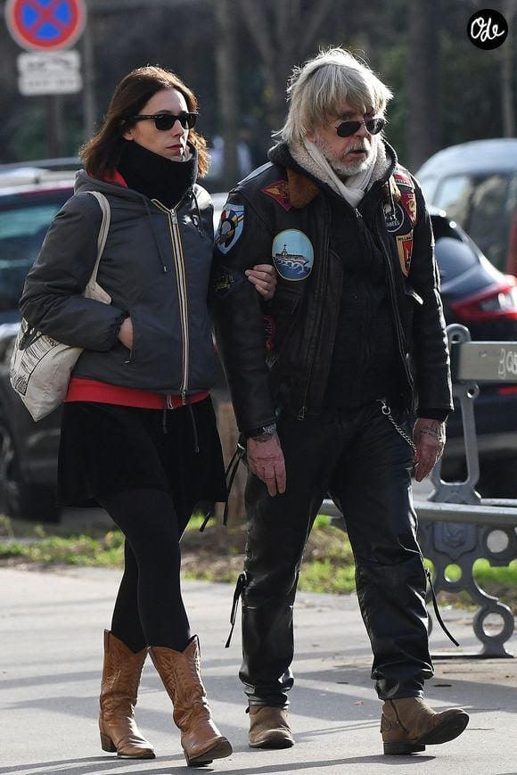 Renaud Sechan, Lola Sechan et Romane Serda lors des obsèques de Thierry Sechan au cimetière de Montparnasse, le 16 janvier 2019 à Paris, en France. Photo : ABACAPRESS.COM