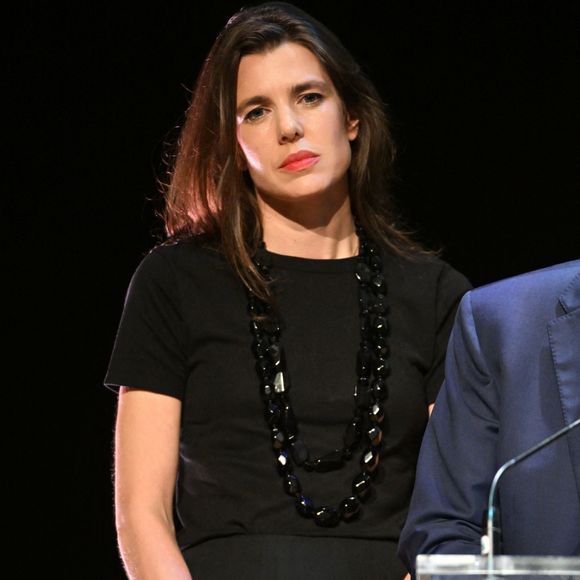 La princesse Caroline de Hanovre et sa fille Charlotte Casiraghi ont assisté à la cérémonie de proclamation de l'édition 2025 des Prix de la Fondation Prince Pierre à l'opéra Garnier à Monaco, le 14 octobre 2025.
 © Bruno Bebert / Bestimage