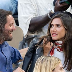 Joyce Jonathan et son compagnon Martial Paoli dans les tribunes (night session) lors des Internationaux de France de Tennis de Roland Garros 2025, le 3 juin 2025 à Paris. © Dominique Jacovides / Bestimage