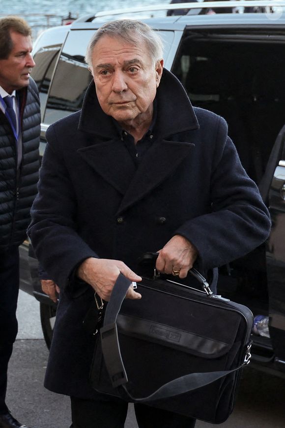Le président de la Ligue des oiseaux, Allain Bougrain-Dubourg - Arrivées aux obsèques de Brigitte Bardot en l'église Paroissiale Notre-Dame-de-l'Assomption de Saint-Tropez, France, le 7 janvier 2026.  © Jacovides-Moreau/Bestimage