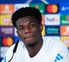 Actuellement engagé avec les Bleus à la Coupe du monde 2026, Aurélien Tchouaméni a récemment ouvert les portes de sa maison à la chaîne YouTube "Esprit Dog".

Aurélien Tchouaméni participe à une conférence de presse à la veille du match de l'UEFA Ligue des champions opposant le Real Madrid à l'Olympique de Marseille, à Valdebebas, près de Madrid.

© Dennis Agyeman/AFP7 via ZUMA Press / Bestimage Wire / Bestimage