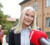 La princesse ne sera pas présente durant tout le mois d'octobre.

La princesse héritière Mette-Marit de Norvège assiste à une conférence sur Frida Hansen et la technique de la transparence dans le tissage à Oslo le 19 septembre 2025. © Action Press / Bestimage