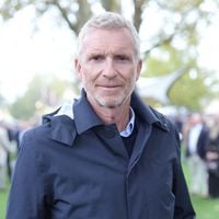 Denis Brogniart installé avec femme et enfants au calme loin de la capitale, ce lieu qu'il ne quittera jamais, "pas même pour le plus bel appartement de Paris"