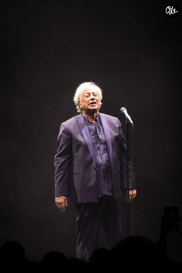 Exclusif - Hervé Vilard retrouve son public le temps d'un concert à la salle Pleyel à Paris avant de partir en tournée pour une cinquantaine de dates. Paris le 25 octobre 2026. © Jack Tribeca / Bestimage