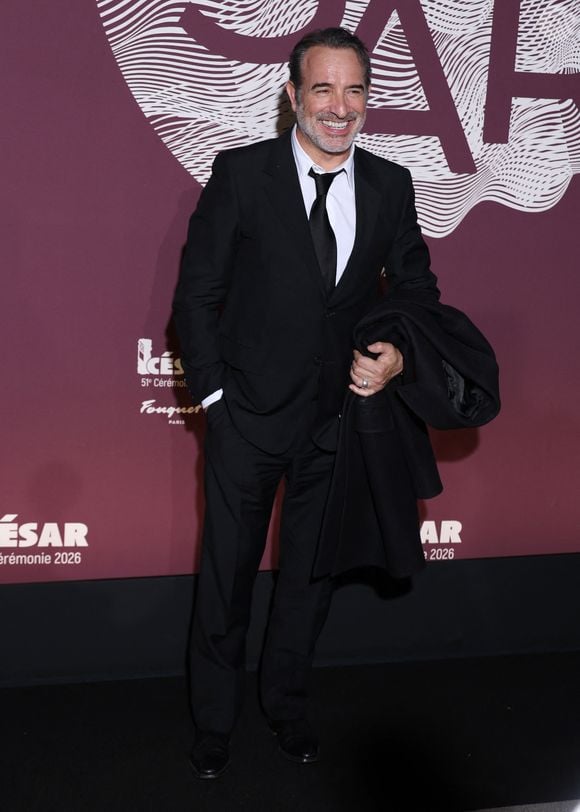 Jean Dujardin au photocall du dîner de la 51ème cérémonie des César au Fouquet's à Paris, France, le 27 février 2026. © Denis Guignebourg/Bestimage