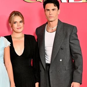 Sa sœur Camille Gottlieb avait, elle, misé sur une tenue noire au décolleté plongeant.
Camille Gottlieb et Baptiste Giabiconi lors de la seconde édition du Global Gift Gala à l'hôtel de Paris à Monaco, le 9 octobre 2026. Cette année, les bénéfices de cette soirée caritative iront à 3 associations, Fight Aids Monaco, Corazones Unidos et Global Gift Foundation. © Bruno Bebert / Bestimage